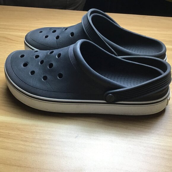 Crocs Unisex Baya Clog Size M9/W11  Black - Picture 2 of 8